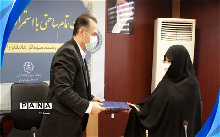 پروانه شادمانی سرپرست آموزش و پرورش منطقه ۱۳ شد