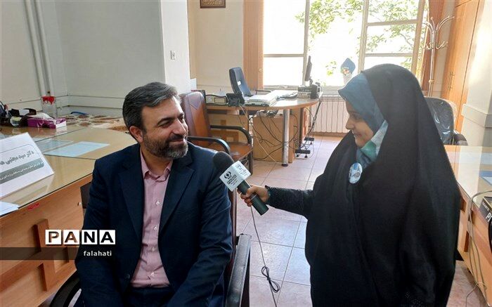 میز خدمت فرصت مغتنمی برای حل مشکلات مردم در حوزه آموزش و پرورش است/فیلم