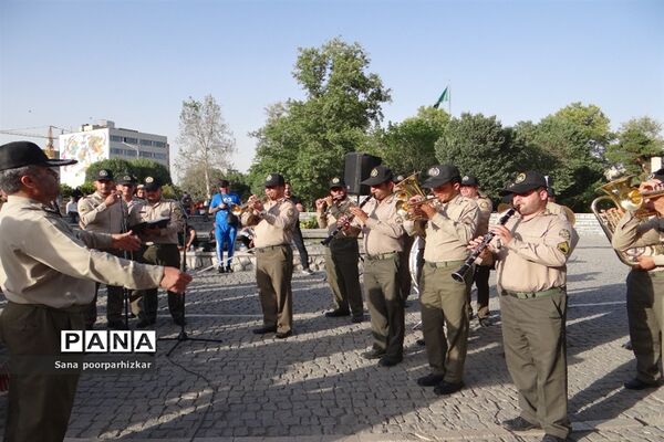 اجتماع بزرگ من امام رضایی‌ام توسط دانش‌آموزان منطقه ۱۱