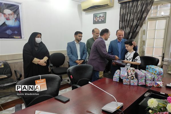 تقدیر از برگزیدگان جشنواره موسیقی دانش‌آموزی در گلوگاه