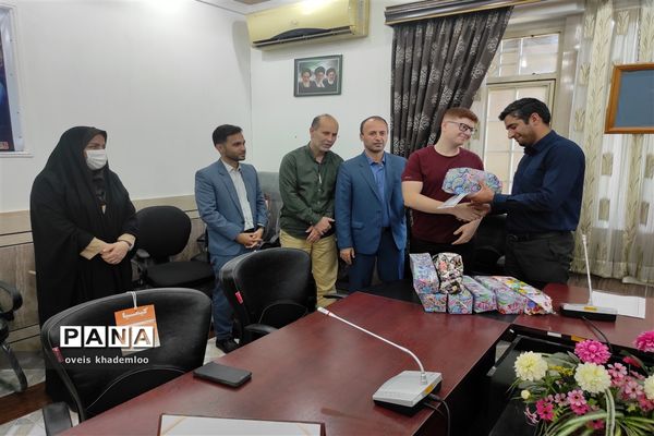 تقدیر از برگزیدگان جشنواره موسیقی دانش‌آموزی در گلوگاه