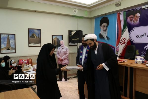 نشست کارشناسان سازمان دانش‌آموزی خراسان رضوی