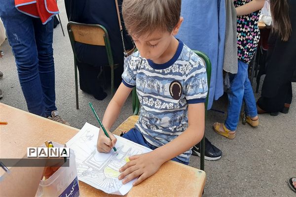 برپایی ایستگاه نقاشی و جشنواره بازی و ورزش در میانه