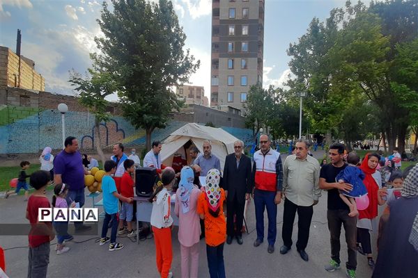 برپایی ایستگاه نقاشی و جشنواره بازی و ورزش در میانه