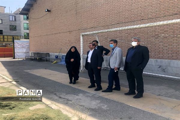 تجهیز مجموعه ورزشی شهید رجایی و استخر معلم در منطقه 8