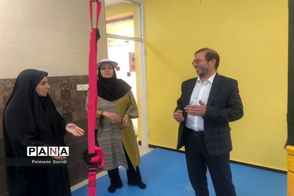 تجهیز مجموعه ورزشی شهید رجایی و استخر معلم در منطقه 8