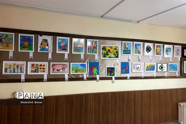 برپایی نمایشگاه دستاوردهای دانش‌آموزی منطقه یک