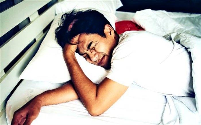 چرا به اندازه کافی نمی‌خوابید