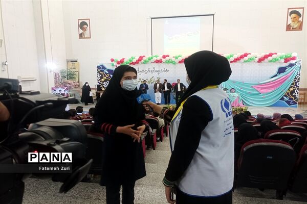 تجلیل از برگزیدگان مرحله استانی هشتمین دوره جشنواره نوجوان خوارزمی در سیستان و بلوچستان