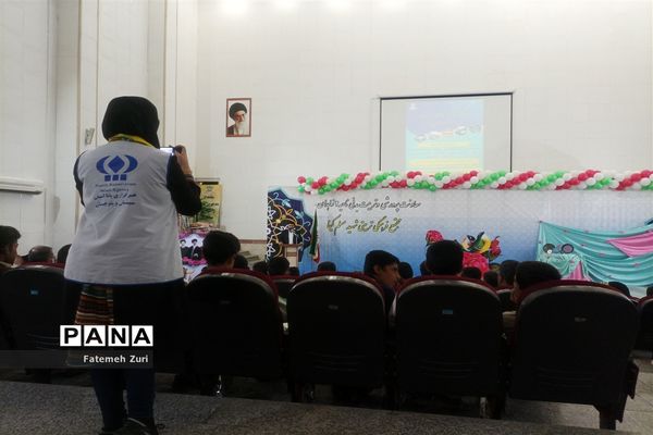 تجلیل از برگزیدگان مرحله استانی هشتمین دوره جشنواره نوجوان خوارزمی در سیستان و بلوچستان