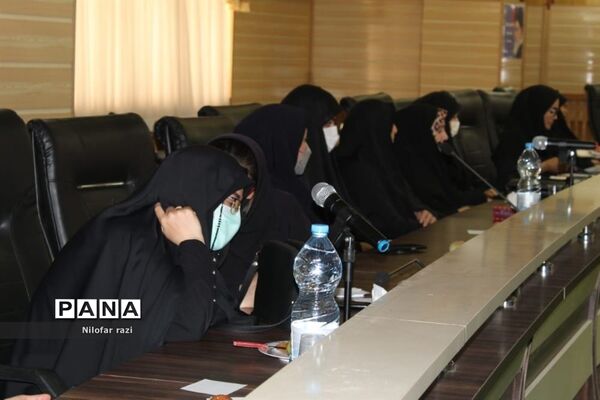 جلسه هم‌اندیشی با فرزندان شاهد فرهنگی