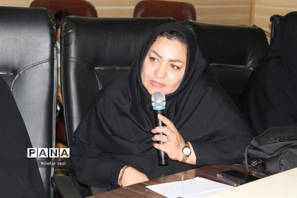 جلسه هم‌اندیشی با فرزندان شاهد فرهنگی