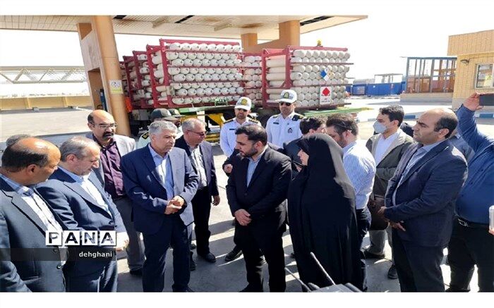 حضور وزیر ارتباطات در شهرستان نائین