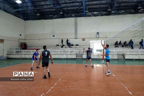 برگزاری مسابقات والیبال فرهنگیان در رودهن