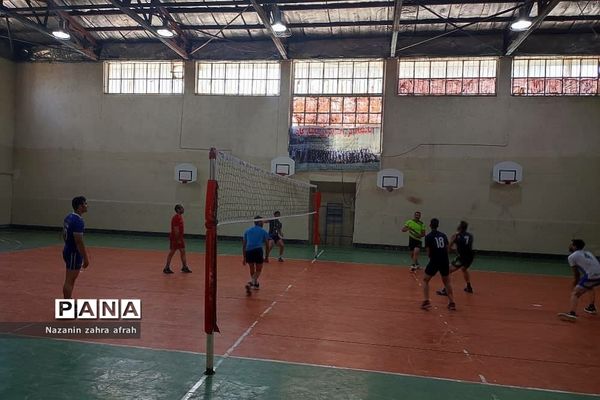 برگزاری مسابقات والیبال فرهنگیان در رودهن