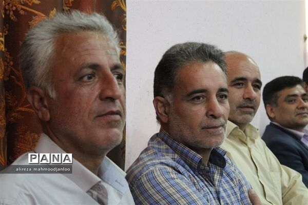 نشست مدیران مدارس شهرستان گلوگاه