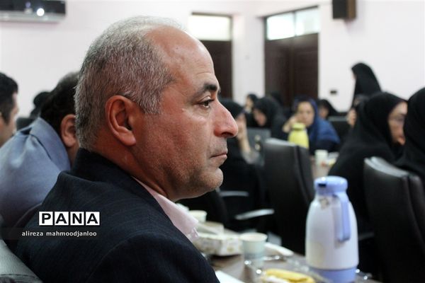 نشست مدیران مدارس شهرستان گلوگاه