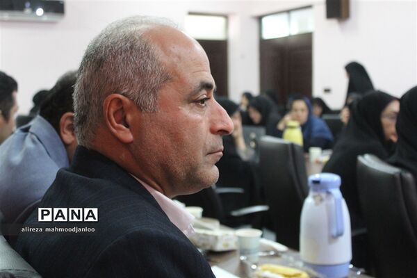 نشست مدیران مدارس شهرستان گلوگاه