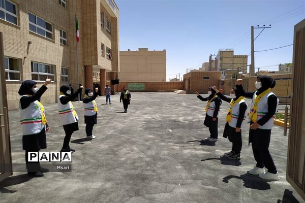 بهره‌برداری از مدرسه خیرساز با حضور وزیر آموزش و پرورش در شاهین‌شهر