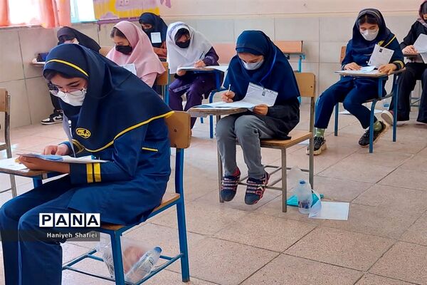 برگزاری آزمون مدارس استعدادهای درخشان در ناحیه یک شیراز