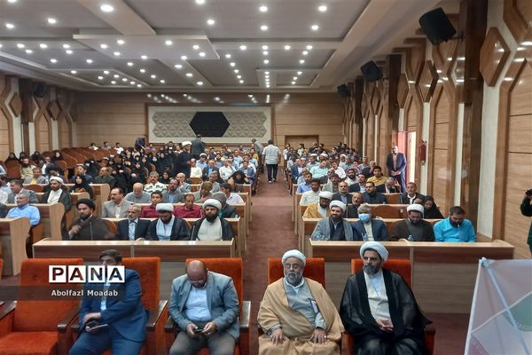 نشست استاندار خراسان رضوی  با فعالان فرهنگی و انقلابی، کاشمر