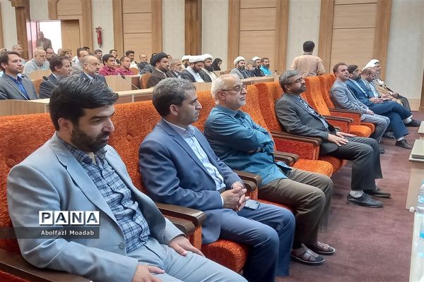 نشست استاندار خراسان رضوی  با فعالان فرهنگی و انقلابی، کاشمر