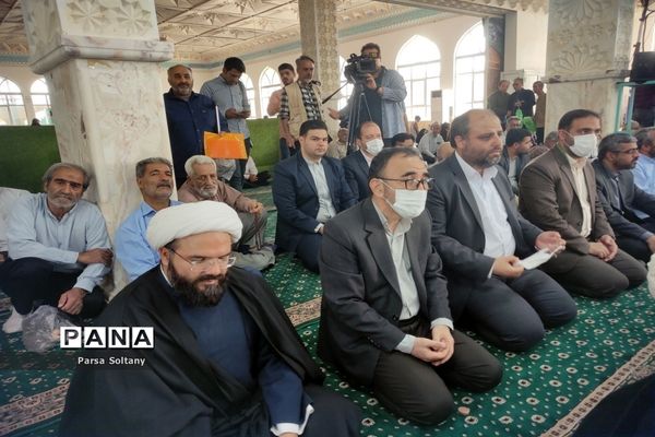 برگزاری نماز جمعه با حضور استاندار خراسان رضوی