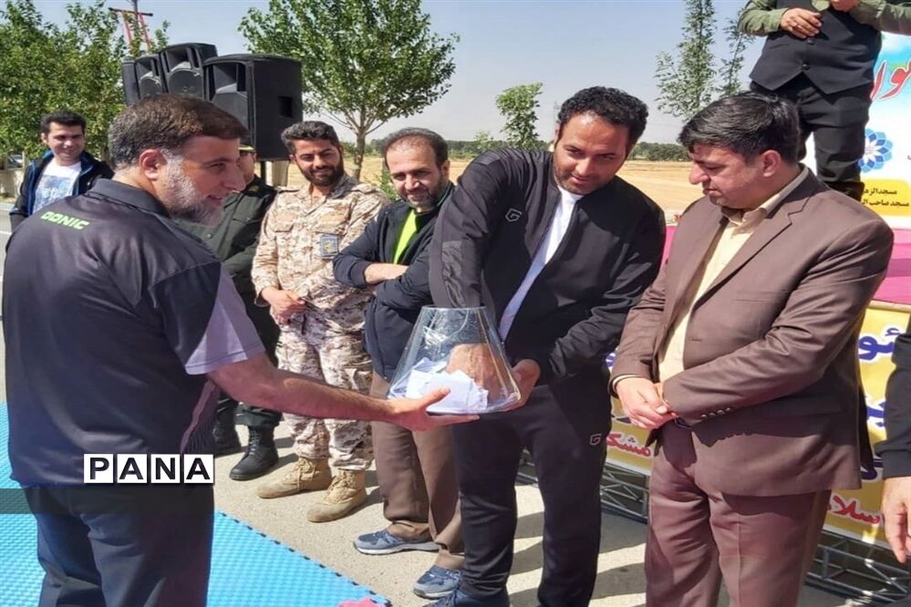 برگزاری همایش پیاده‌روی خانوادگی شهر مشکین دشت کرج