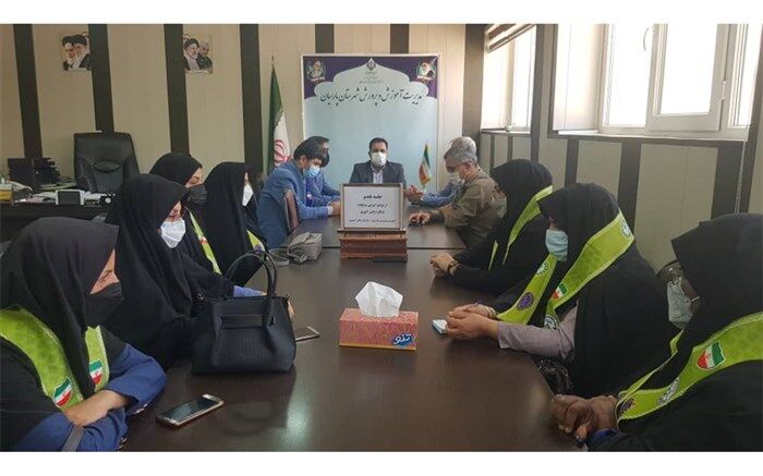 تقدیر از عوامل اجرایی مسابقات مناظره دانش آموزی