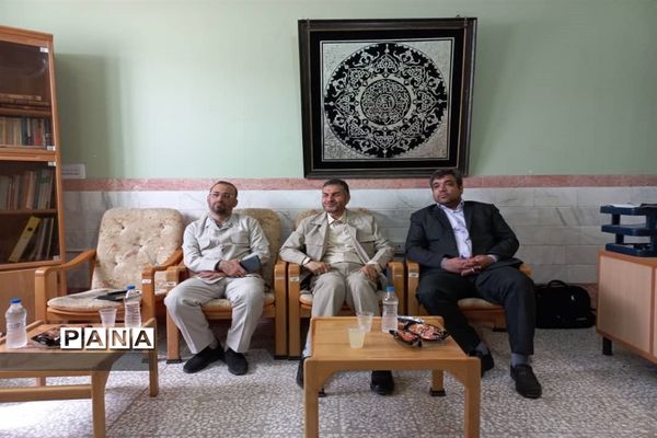 بازدید مدیرکل آموزش و پرورش قم از حوزه‌های امتحان ورودی تیزهوشان