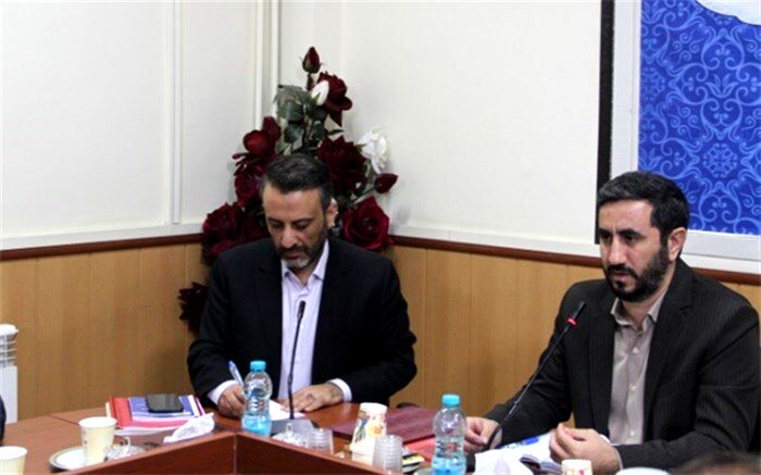 جامعه فرهنگیان با تمام کمبودها مجاهدانه در حال  خدمت هستند