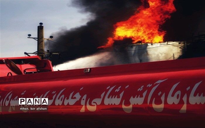 حریق کارگاه تولید کارتن در جاده خاوران