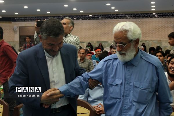 آیین تجلیل از برگزیدگان مسابقات قرآن، عترت و نماز ناحیه 4 قم