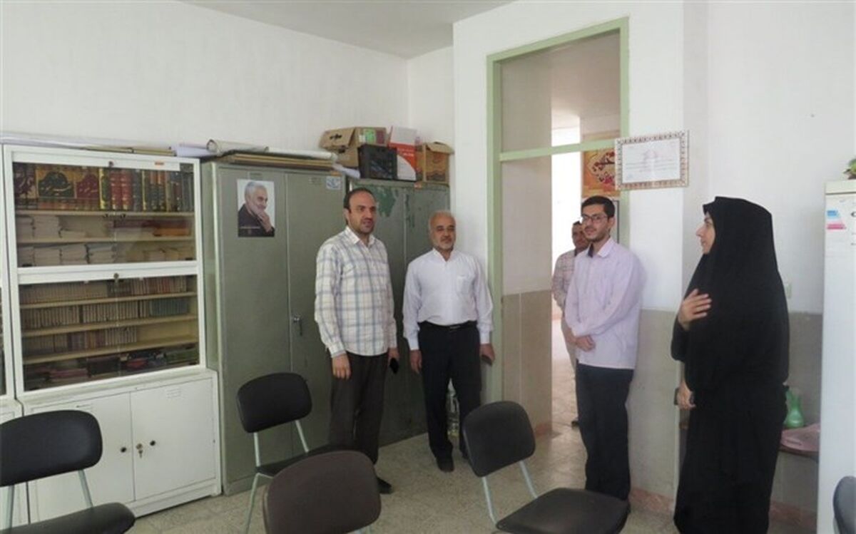 بازدید معاون پرورشی اداره کل آموزش و پرورش استان اصفهان از مدارس شهرستان خور و بیابانک