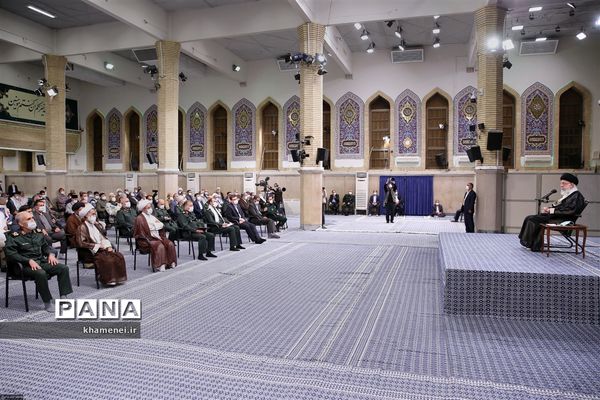 دیدار دست‌اندرکاران کنگره ملی شهدای عشایر با مقام معظم رهبری