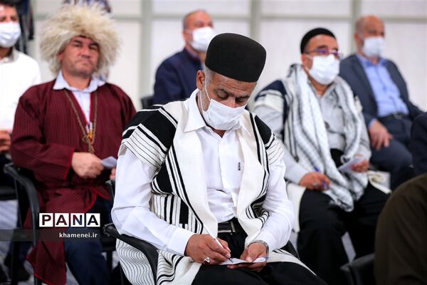 دیدار دست‌اندرکاران کنگره ملی شهدای عشایر با مقام معظم رهبری