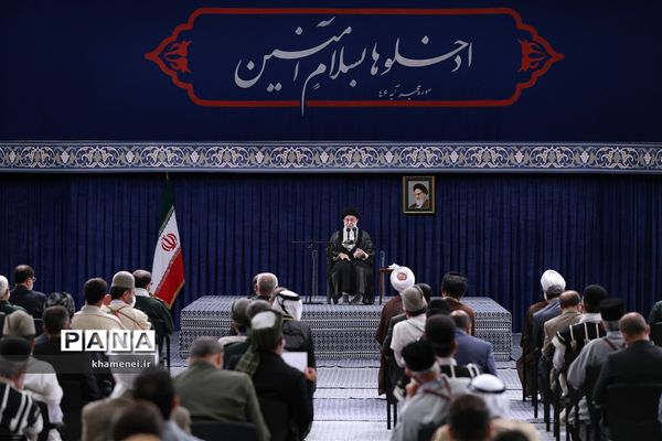 دیدار دست‌اندرکاران کنگره ملی شهدای عشایر با مقام معظم رهبری