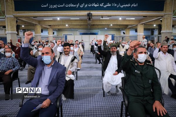 دیدار دست‌اندرکاران کنگره ملی شهدای عشایر با مقام معظم رهبری