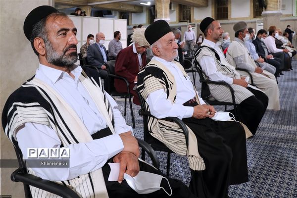 دیدار دست‌اندرکاران کنگره ملی شهدای عشایر با مقام معظم رهبری