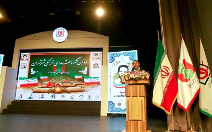 دانش‌آموزان با تأسی از شهدای سرافراز درس شجاعت، ایثار و ازخودگذشتگی را فرا می‌گیرند