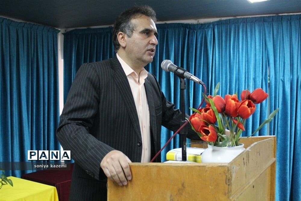 نشست مدیران مدارس ناحیه ۲ ساری