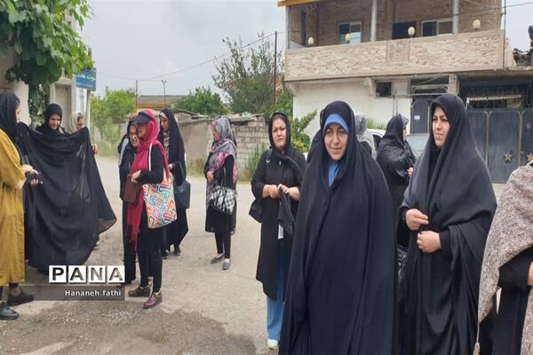 بازدید هنرجویان از گلخانه به‌مناسبت هفته جهاد کشاورزی در محمود‌آباد