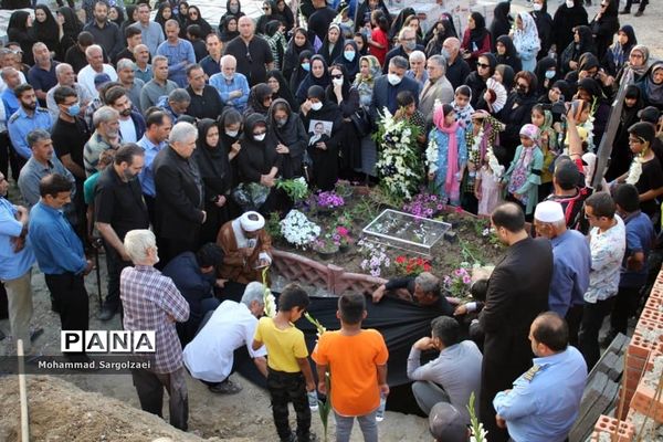 مراسم تشییع پیکر معلم بازنشسته و خیر مدرسه‌ساز