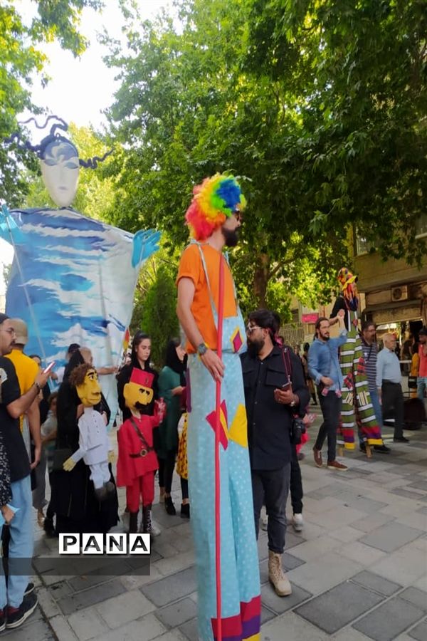 افتتاح جشنواره بین‌المللی تئاتر کودک و نوجوان در همدان