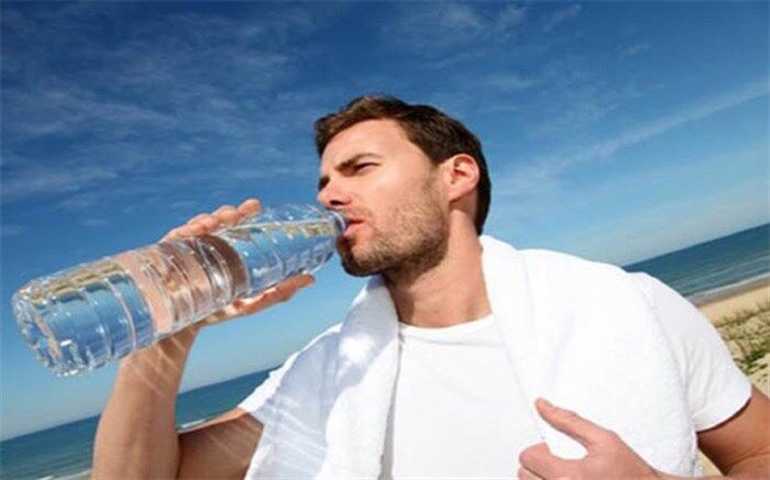 خوردن آب زیاد برای بدن مضر است؟