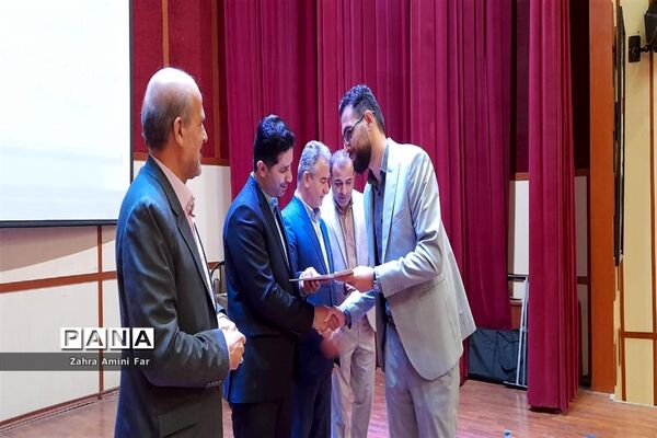 جشنواره منتخبین طرح و برنامه‌های دوره ابتدایی در شهرستان نور