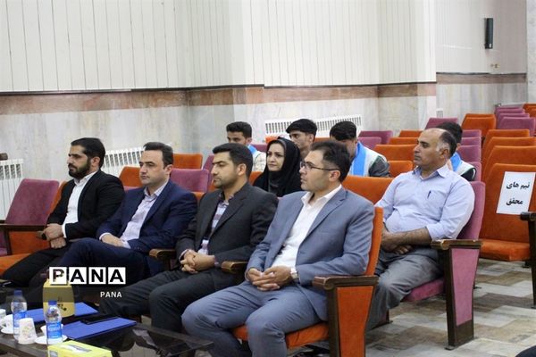 فینال مناظره دانش‌آموزی آذربایجان غربی