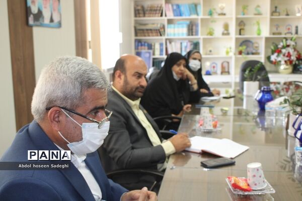 جلسه هماهنگی برگزاری دوره‌های توجیهی اتحادیه انجمن‌های اسلامی دانش‌آموزان استان بوشهر