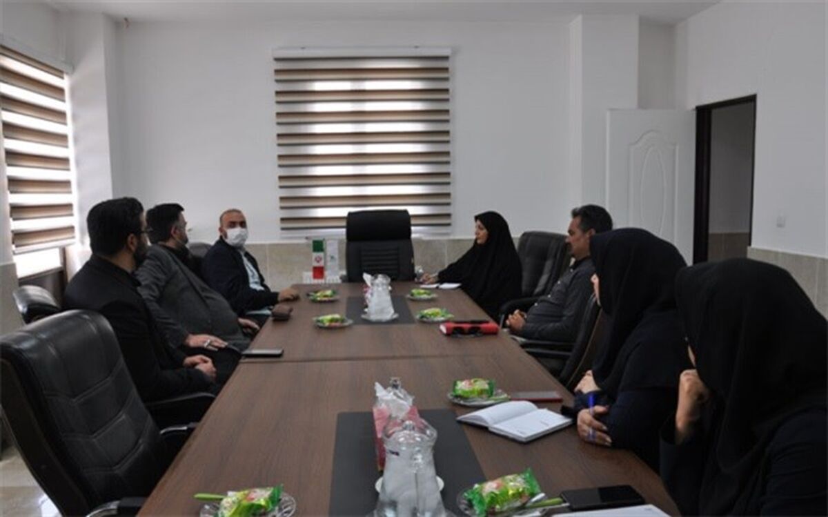 بسیاری از هنرمندان از کانون رشد کرده‌اند