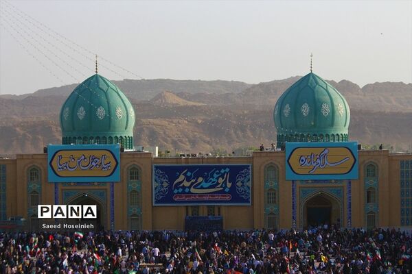 اجتماع هزاران نفری سرود سلام فرمانده در مسجد جمکران -2